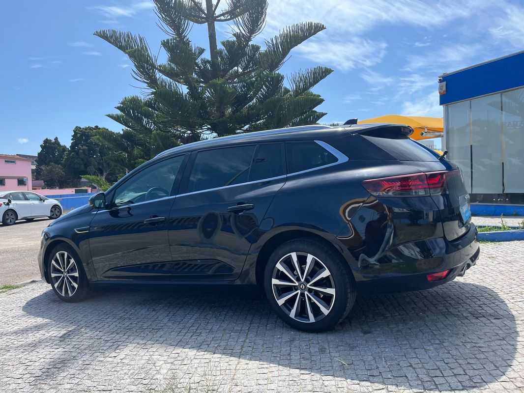 renault-megane-sport-tourer-2022-diesel-1461cc