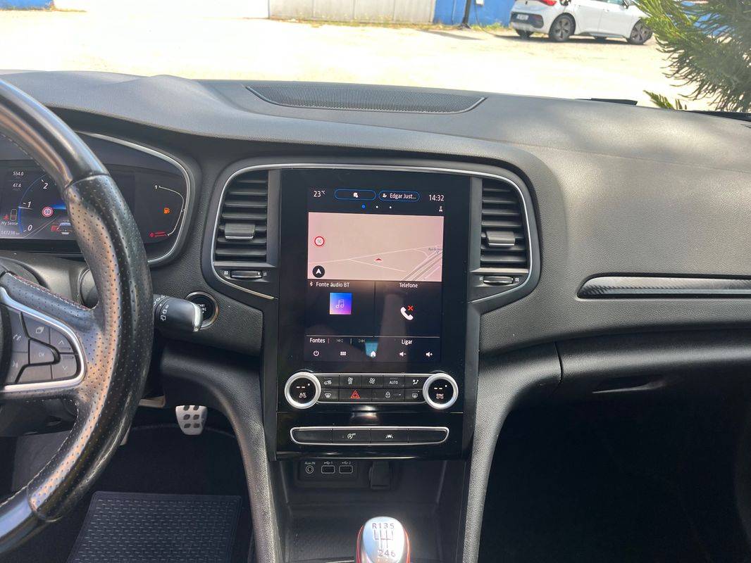 renault-megane-sport-tourer-2022-diesel-1461cc