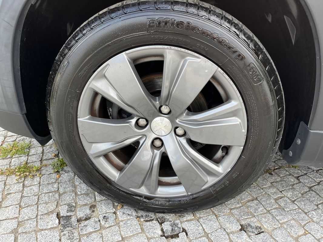 peugeot-2008-2019-diesel-1499cc