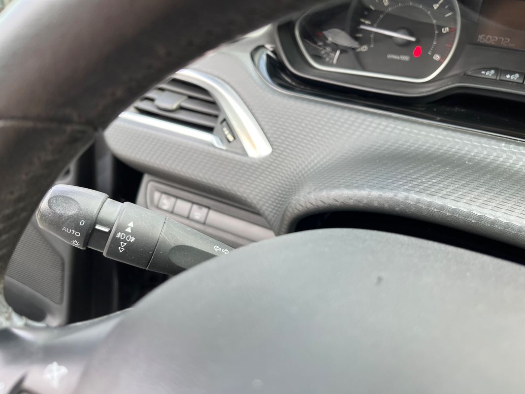 peugeot-2008-2019-diesel-1499cc