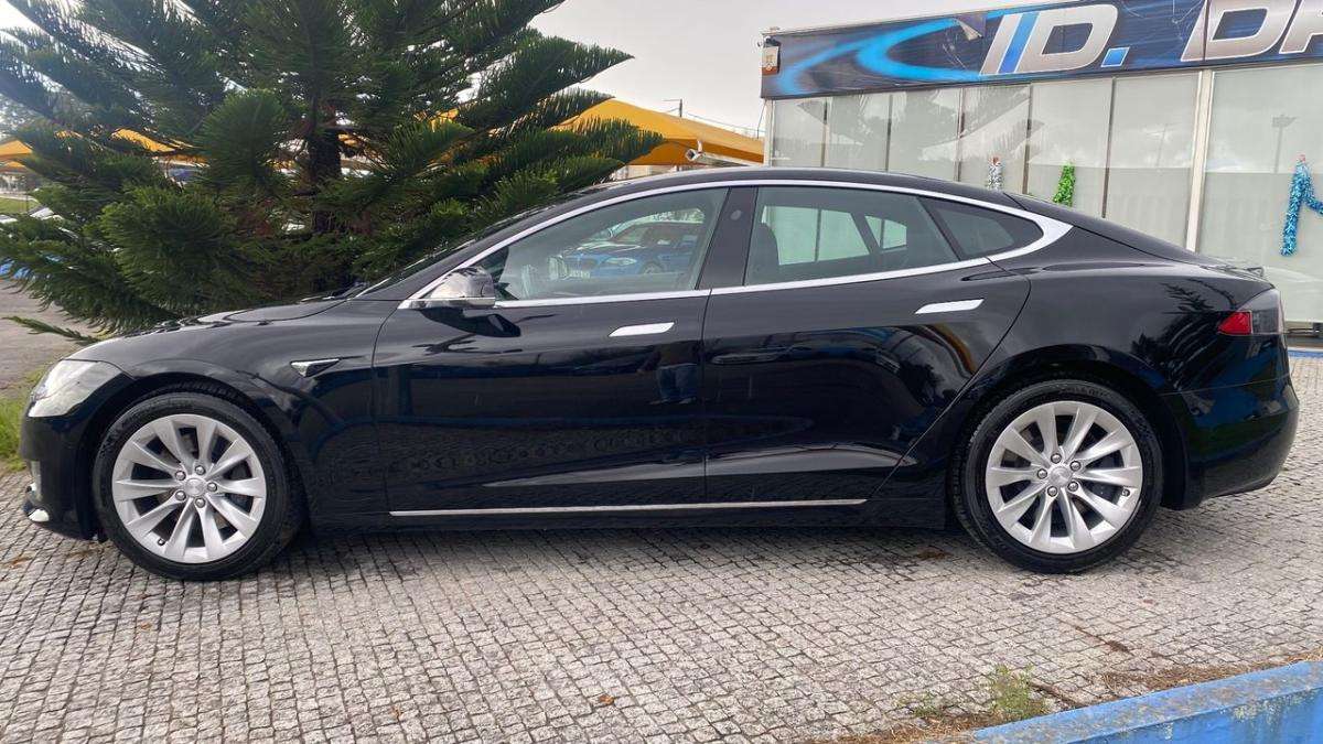tesla-model-s-2019-eletrico-0cc