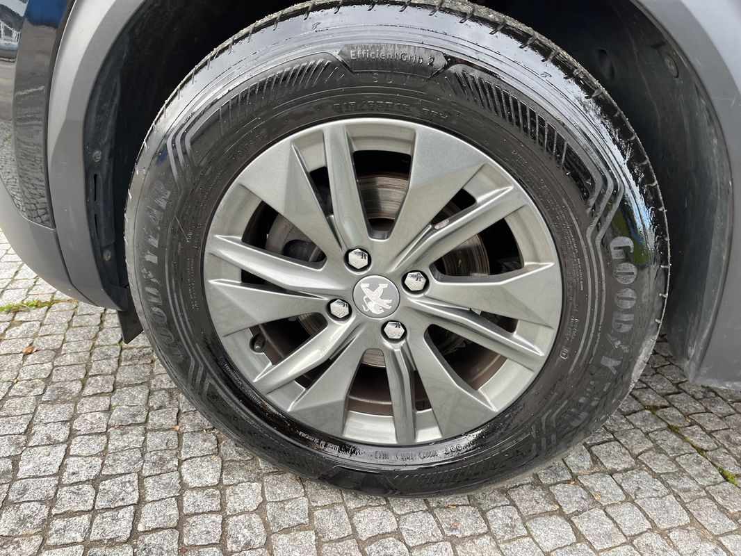 peugeot-2008-2021-diesel-1499cc