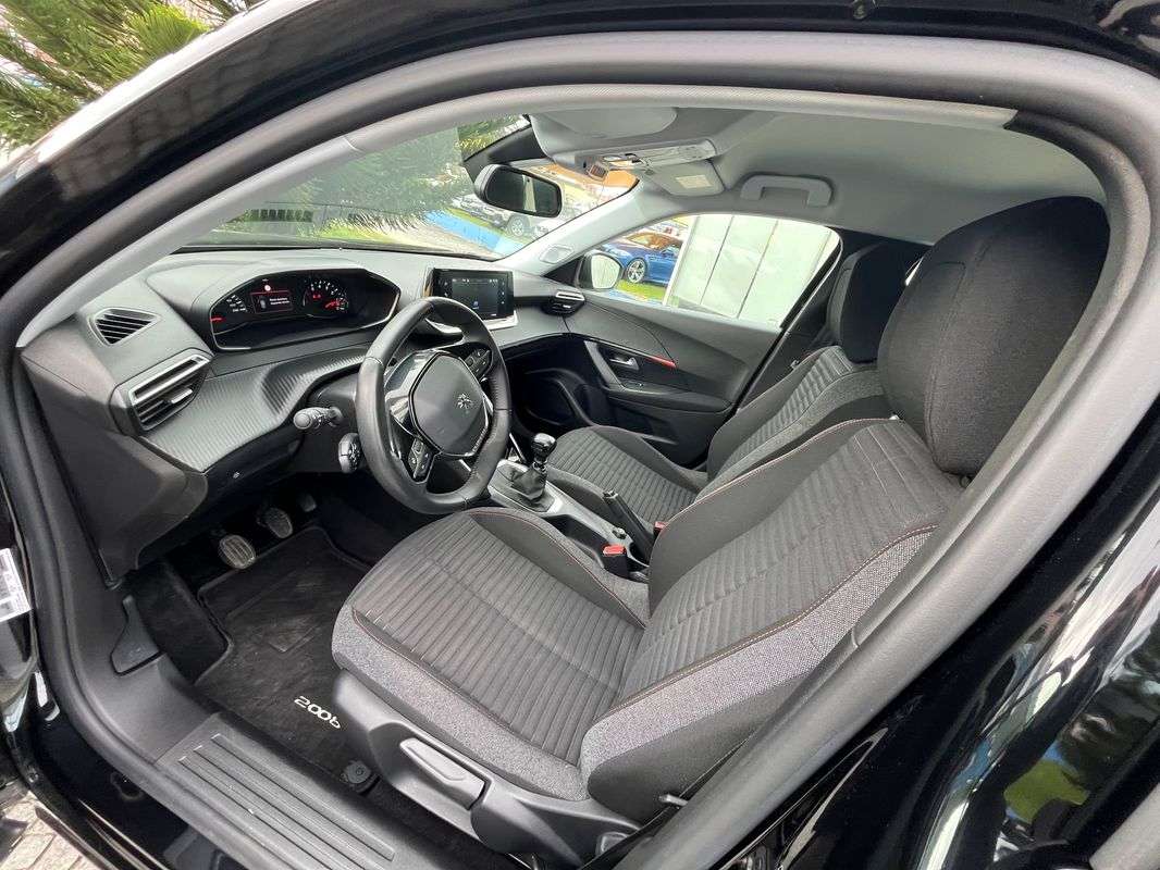 peugeot-2008-2021-diesel-1499cc