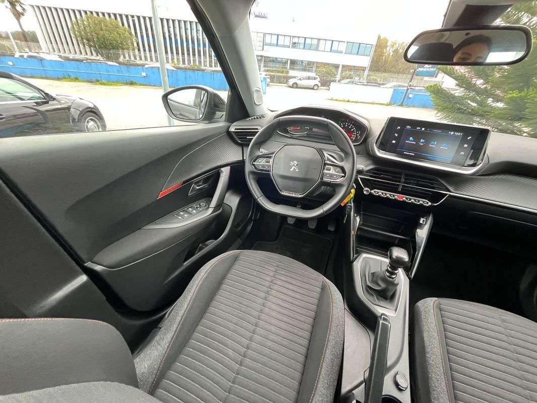 peugeot-2008-2021-diesel-1499cc