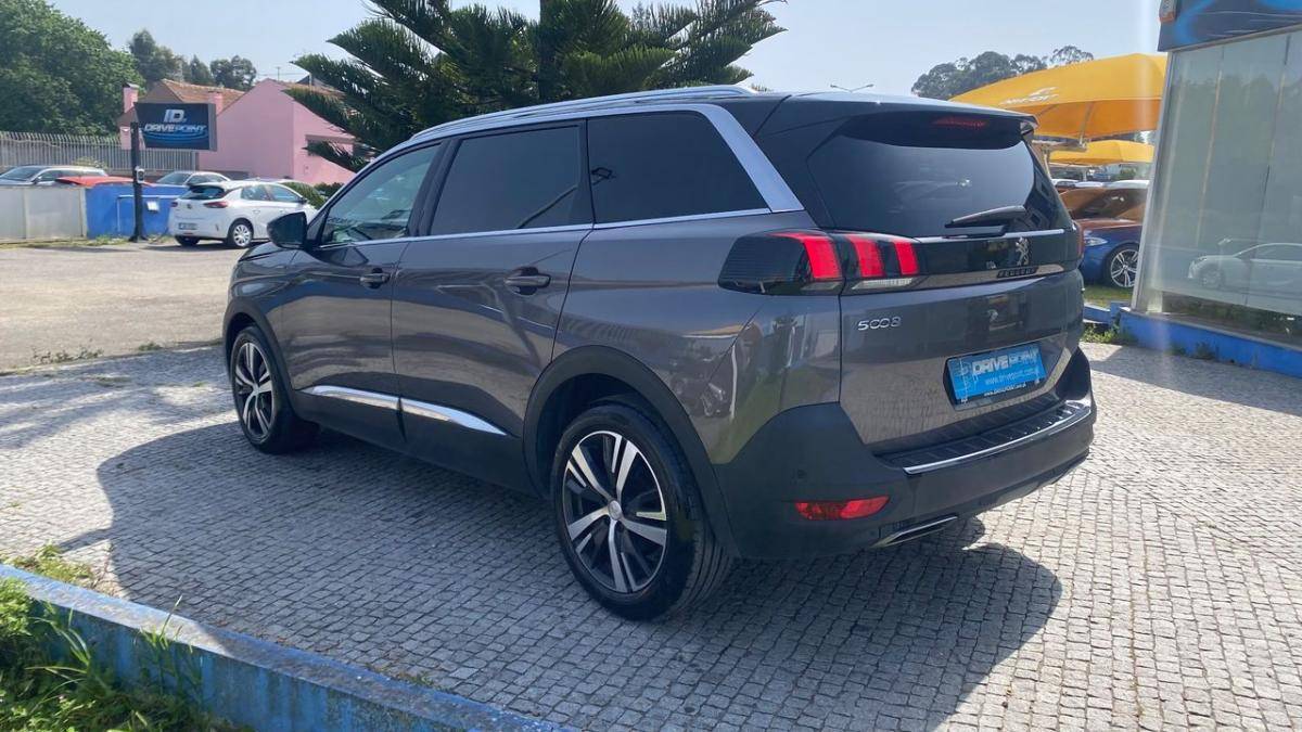 peugeot-5008-2020-diesel-1499cc