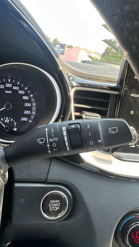kia-xceed-2022-hibrido-a-gasolina-1580cc