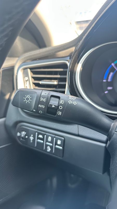 kia-xceed-2022-hibrido-a-gasolina-1580cc