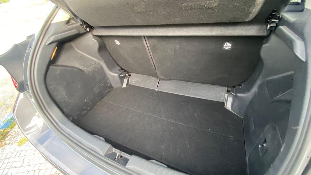 toyota-yaris-2022-hibrido-a-gasolina-1490cc