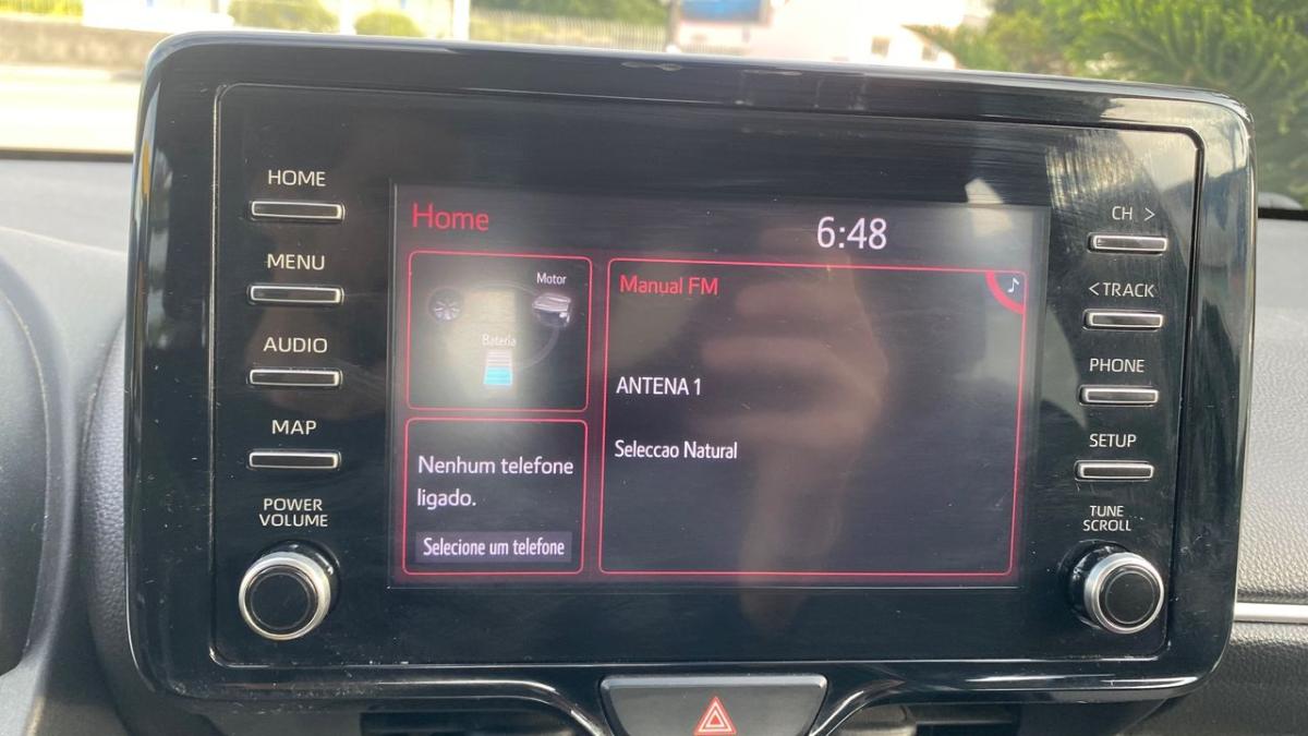 toyota-yaris-2022-hibrido-a-gasolina-1490cc