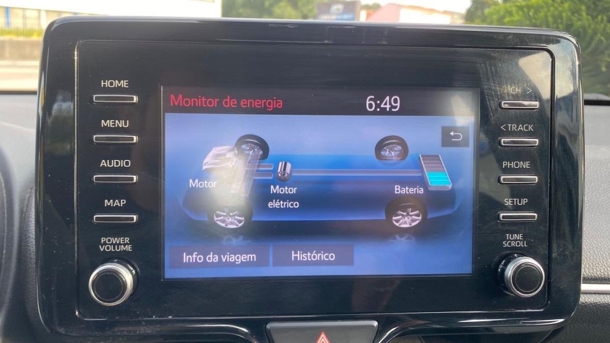 toyota-yaris-2022-hibrido-a-gasolina-1490cc
