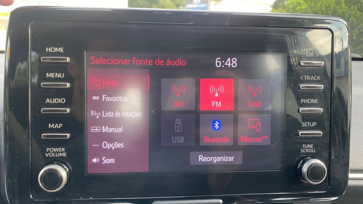 toyota-yaris-2022-hibrido-a-gasolina-1490cc