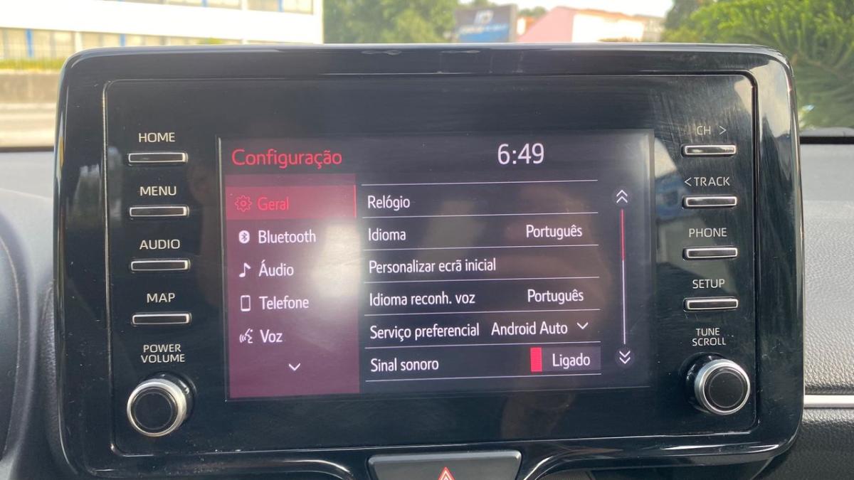 toyota-yaris-2022-hibrido-a-gasolina-1490cc