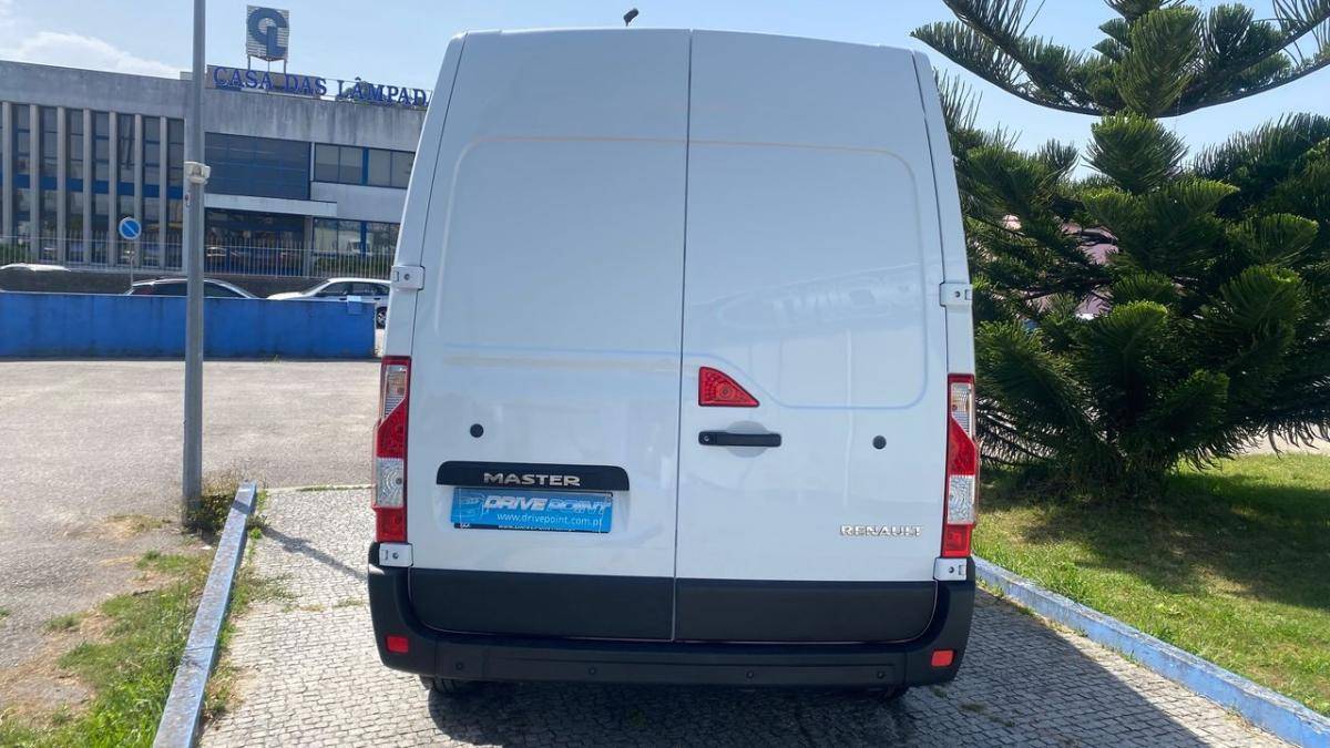 renault-master-2023-diesel-2299cc