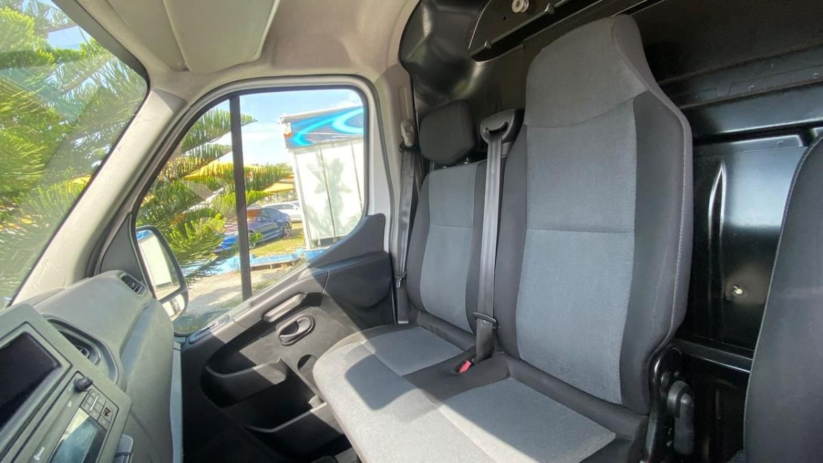 renault-master-2023-diesel-2299cc