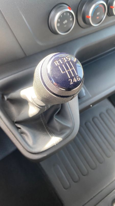 renault-master-2023-diesel-2299cc
