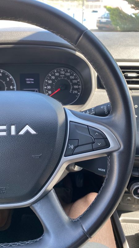 dacia-duster-2023-gpl-999cc