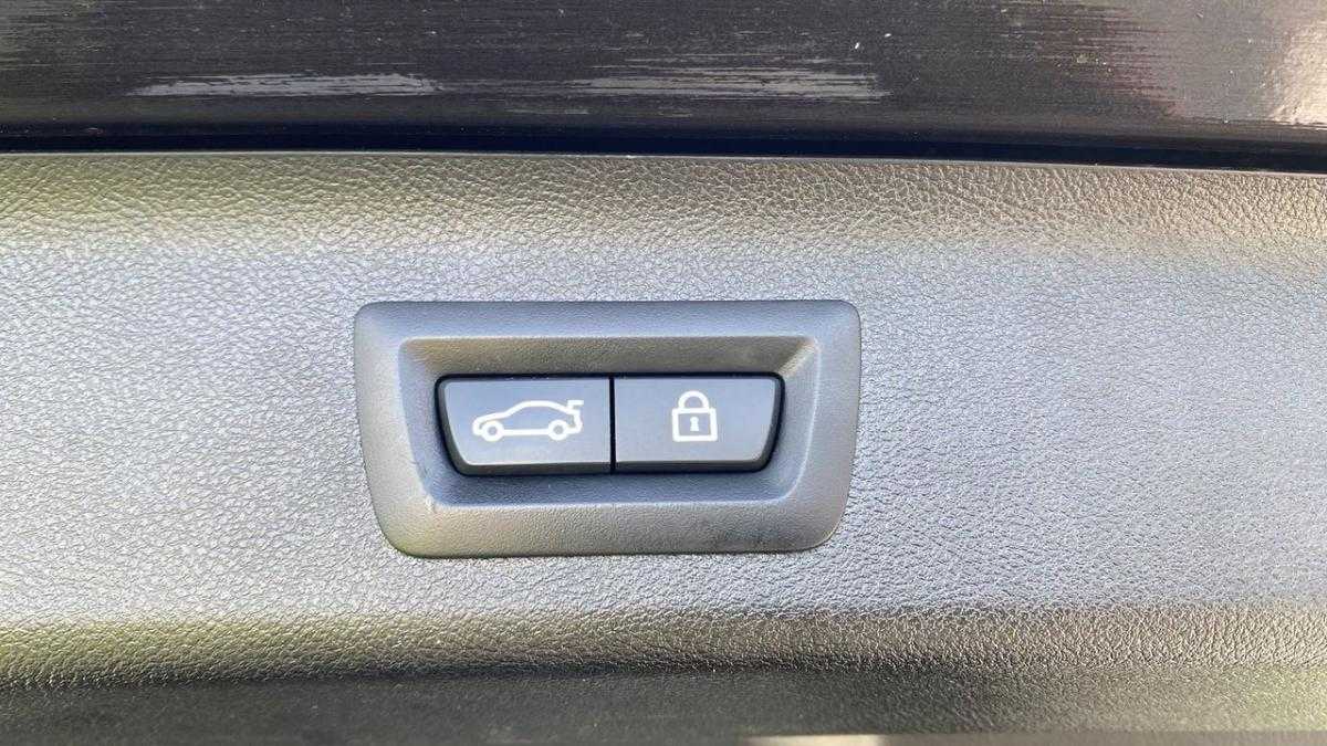 bmw-serie-5-2022-hibrido-a-gasolina-1998cc