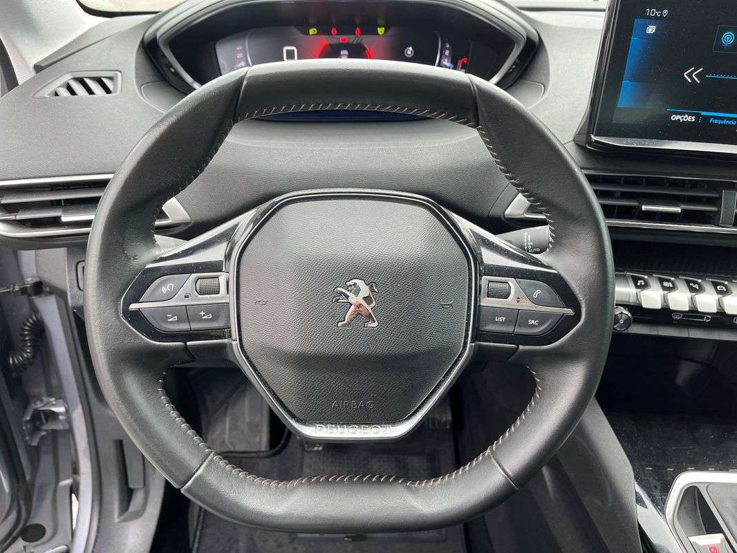 peugeot-3008-2022-diesel-1499cc