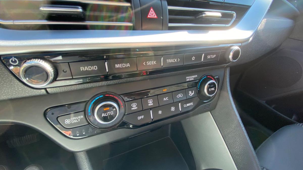 kia-niro-2020-hibrido-a-gasolina-1580cc