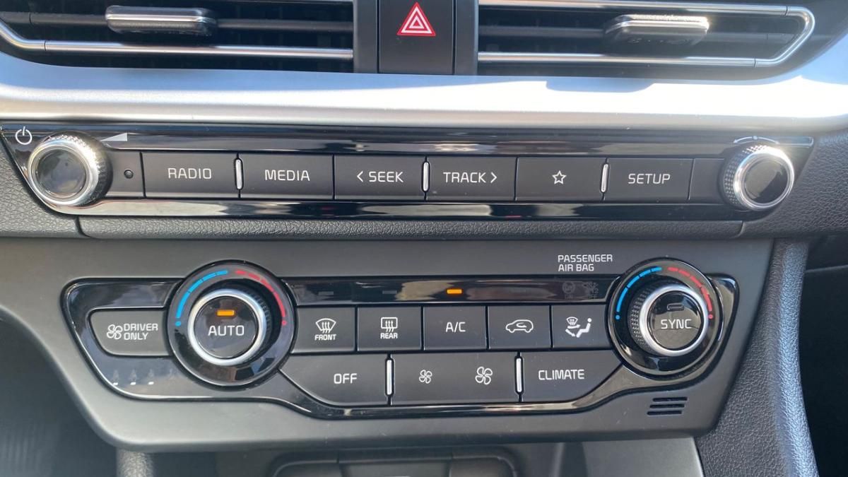 kia-niro-2020-hibrido-a-gasolina-1580cc