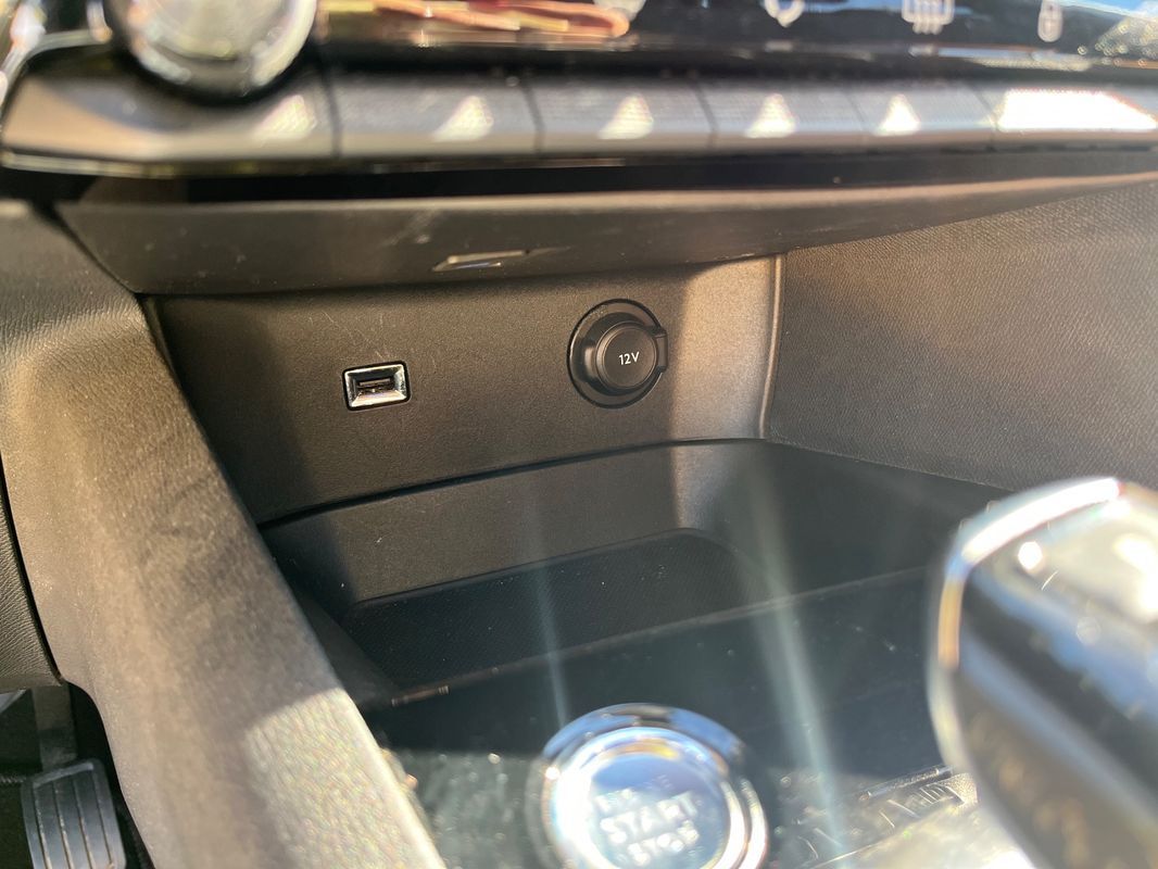 peugeot-3008-2021-hibrido-a-gasolina-1598cc