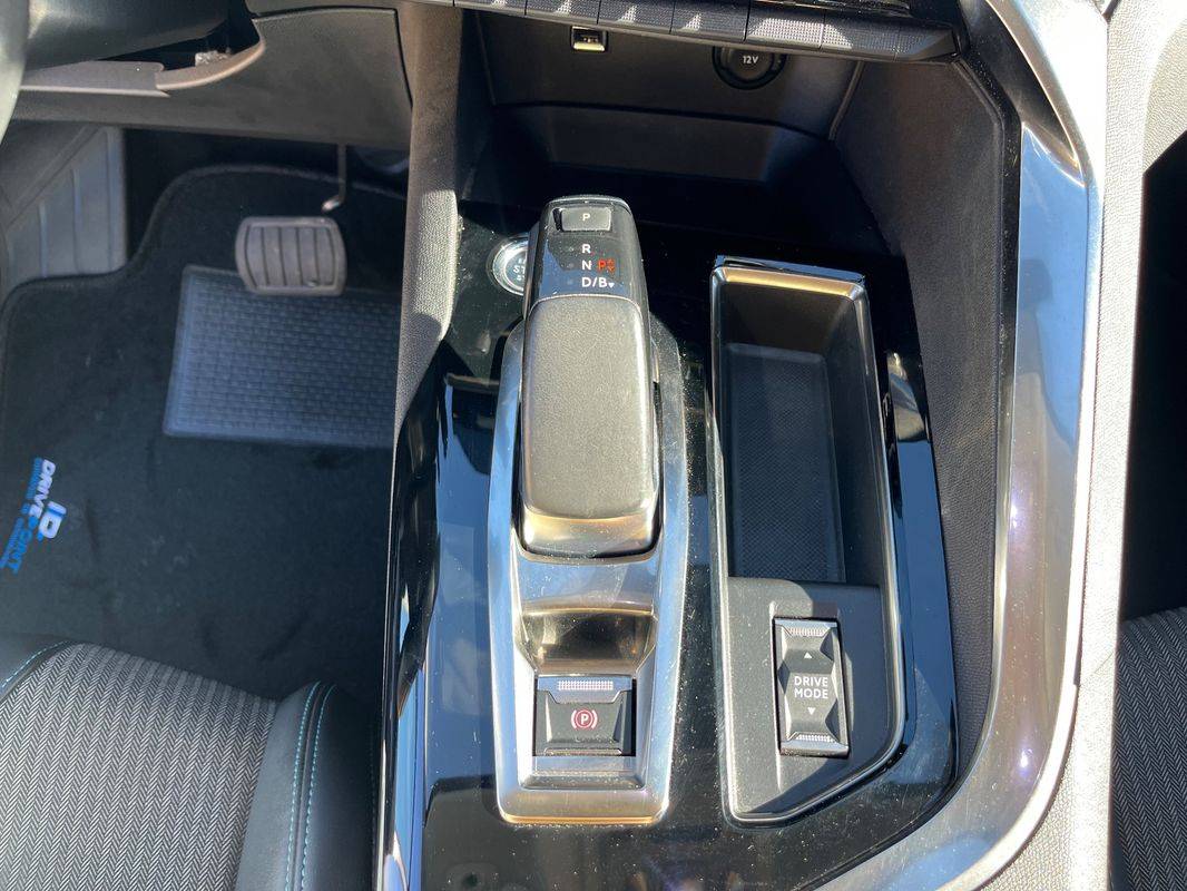 peugeot-3008-2021-hibrido-a-gasolina-1598cc