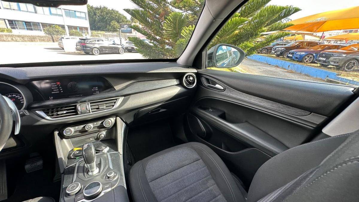 alfa-romeo-stelvio-2021-diesel-2143cc