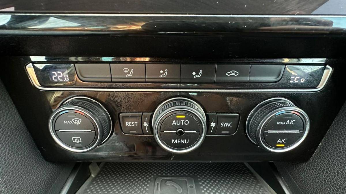 volkswagen-passat-variant-2020-hibrido-a-gasolina-1395cc