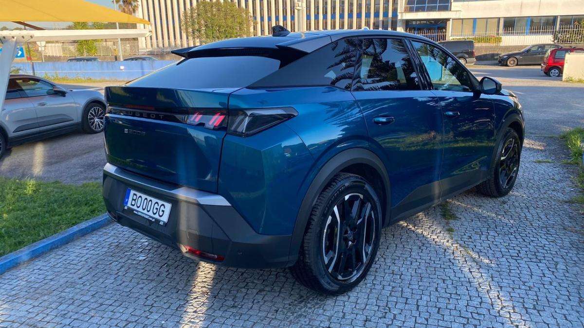 peugeot-e-3008-2024-eletrico-0cc