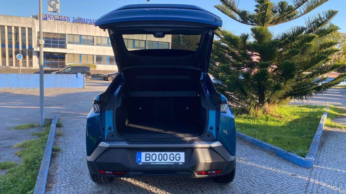 peugeot-e-3008-2024-eletrico-0cc