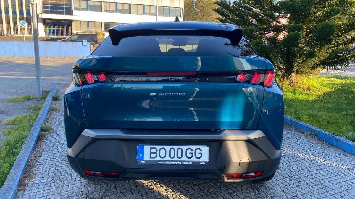 peugeot-e-3008-2024-eletrico-0cc