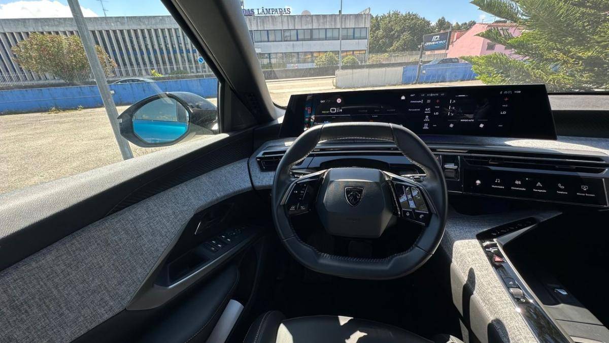 peugeot-e-3008-2024-eletrico-0cc