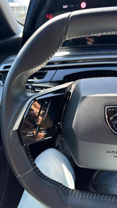 peugeot-e-3008-2024-eletrico-0cc