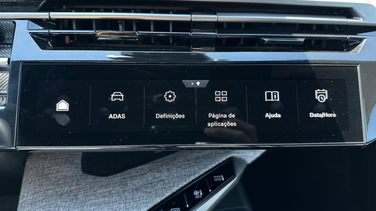 peugeot-e-3008-2024-eletrico-0cc