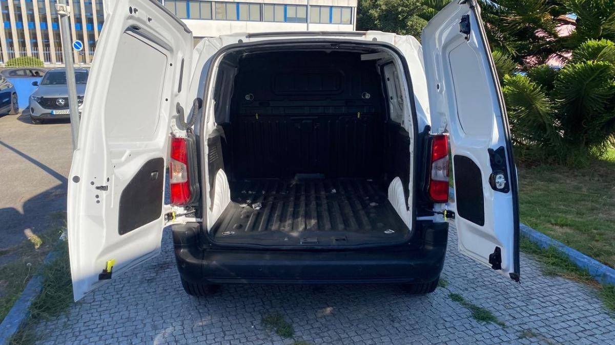 fiat-doblo-2023-diesel-1499cc