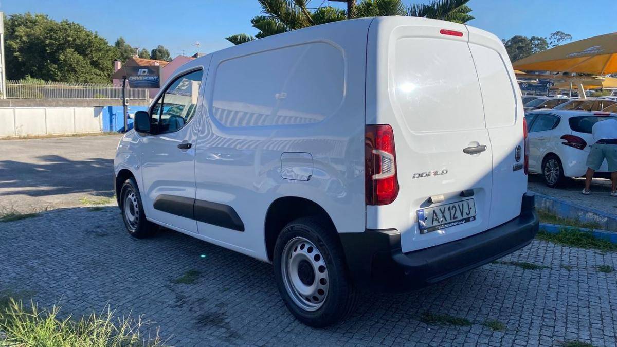 fiat-doblo-2023-diesel-1499cc