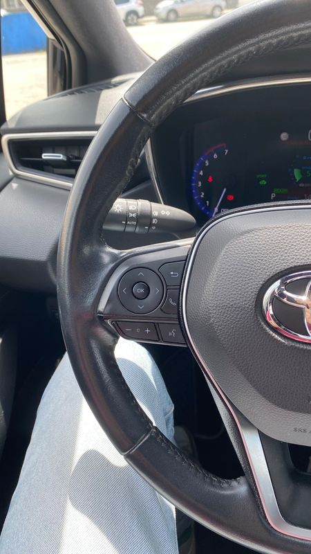 toyota-corolla-2021-hibrido-a-gasolina-1798cc
