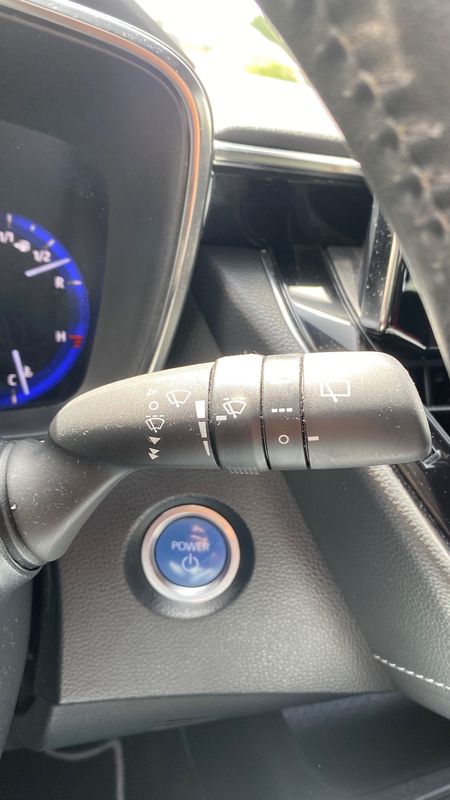 toyota-corolla-2021-hibrido-a-gasolina-1798cc