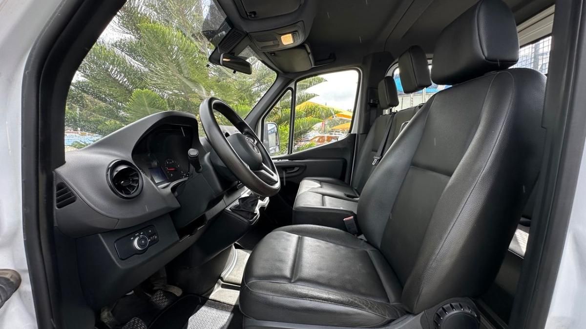 mercedes-benz-sprinter-2022-diesel-1950cc