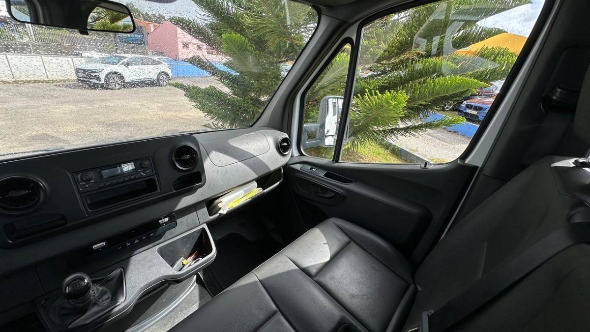mercedes-benz-sprinter-2022-diesel-1950cc