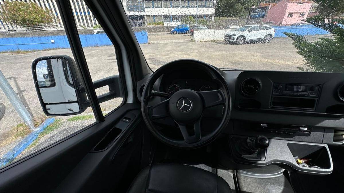 mercedes-benz-sprinter-2022-diesel-1950cc