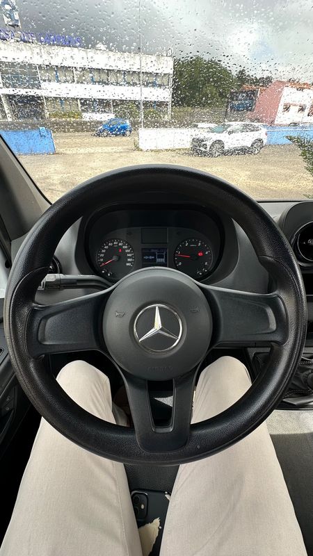 mercedes-benz-sprinter-2022-diesel-1950cc