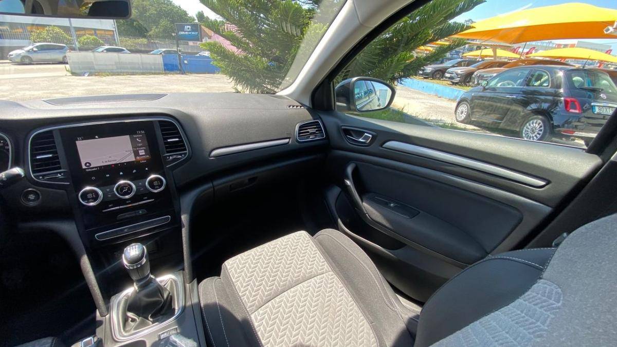 renault-megane-sport-tourer-2022-gasolina-1332cc