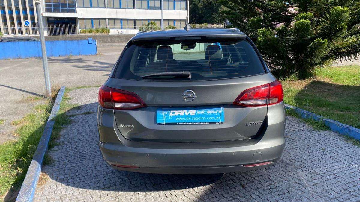 opel-astra-sport-tourer-2018-gasolina-999cc