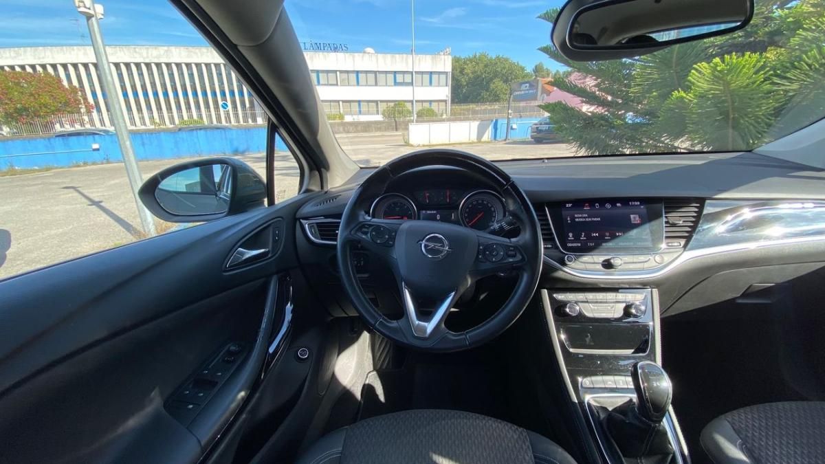 opel-astra-sport-tourer-2018-gasolina-999cc
