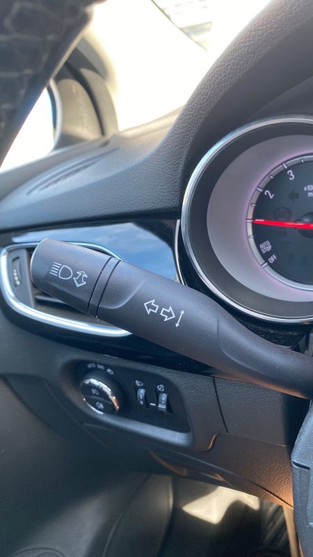 opel-astra-sport-tourer-2018-gasolina-999cc