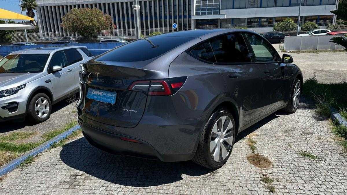 tesla-model-y-2022-eletrico-0cc