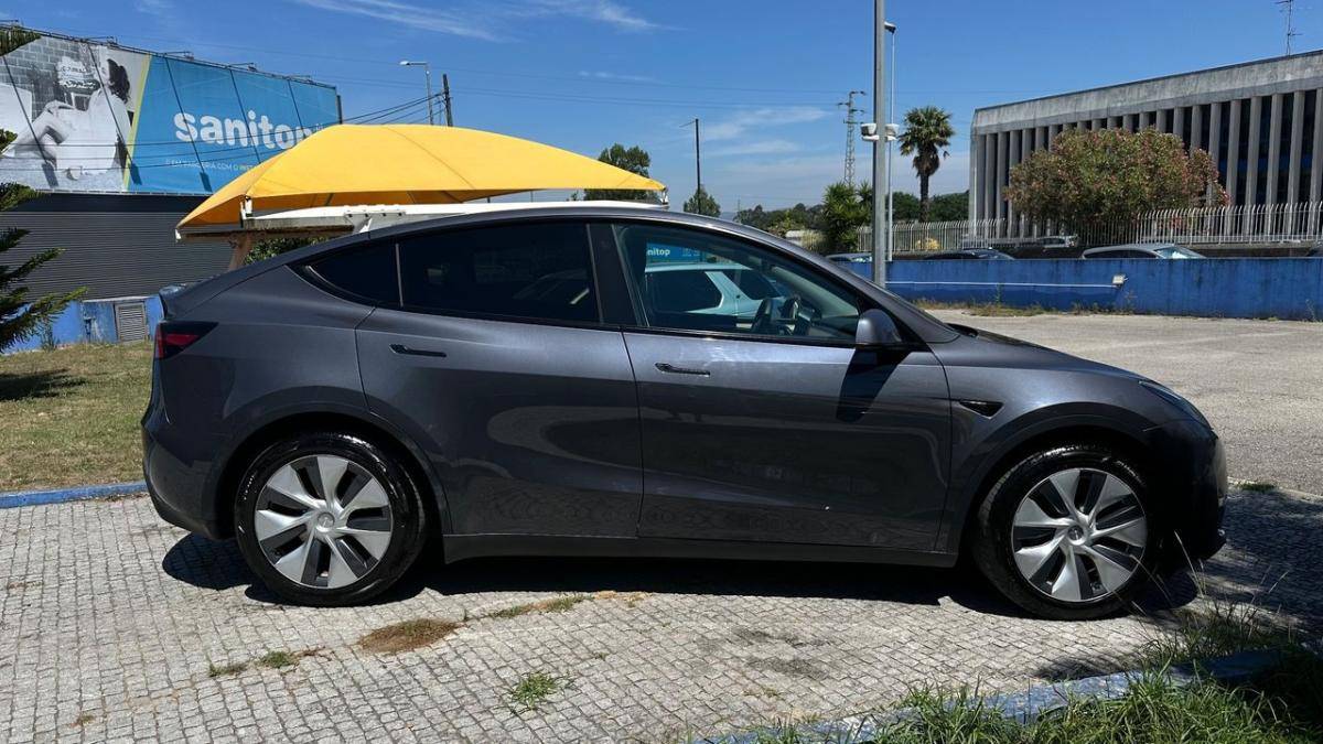 tesla-model-y-2022-eletrico-0cc