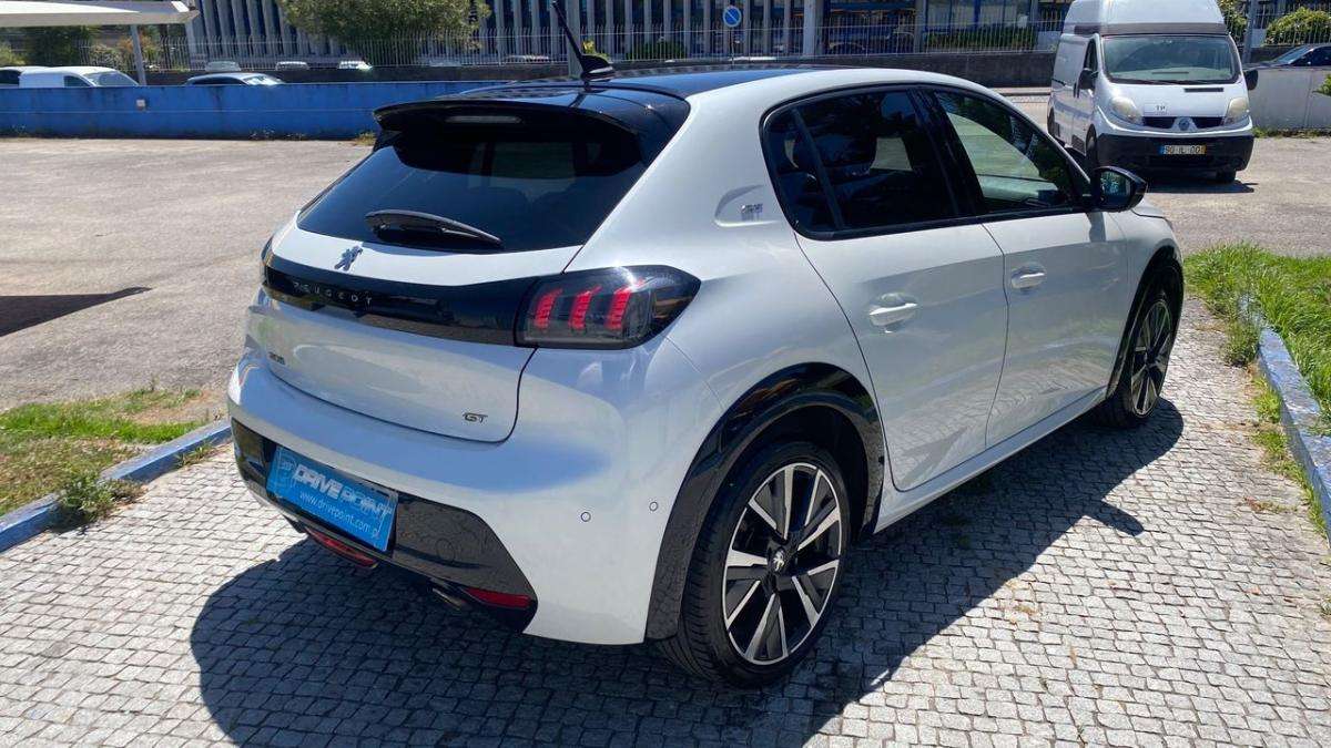 peugeot-208-2022-diesel-1499cc