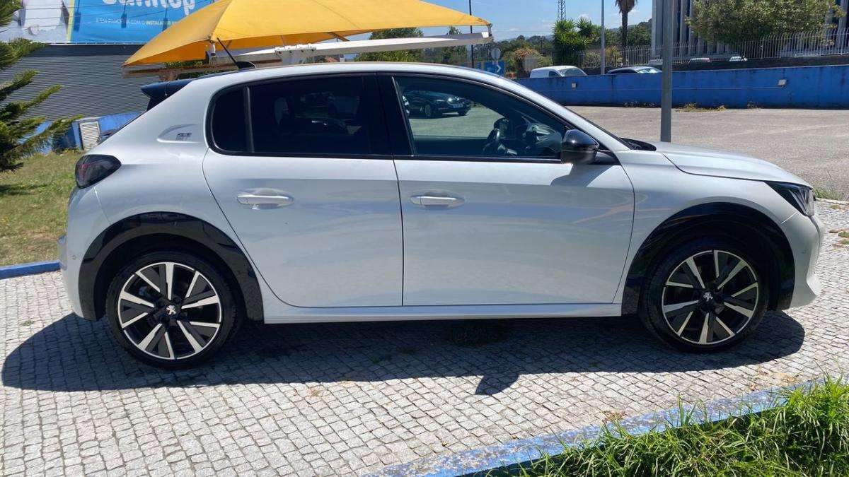 peugeot-208-2022-diesel-1499cc